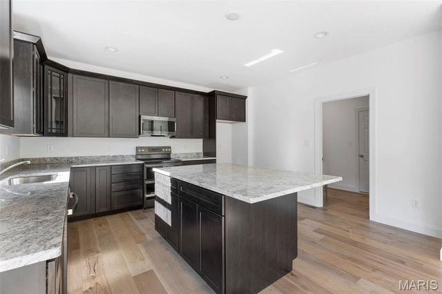 553 Evening Primrose Drive, Wentzville, MO 63385