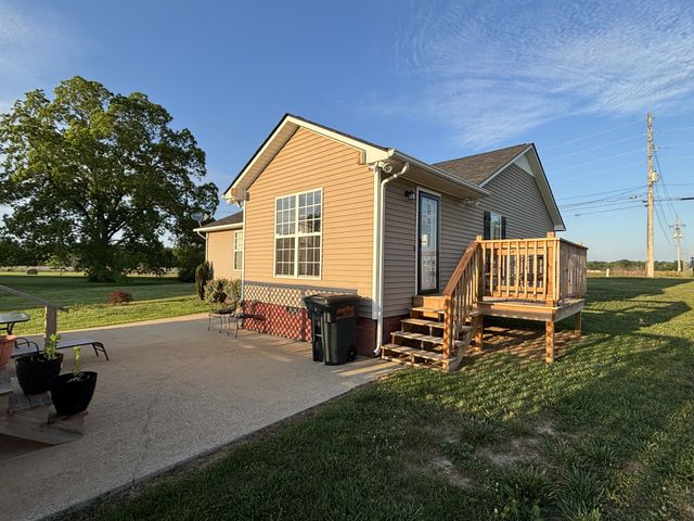 479 Wesley Chapel Rd, Lawrenceburg, TN 38464