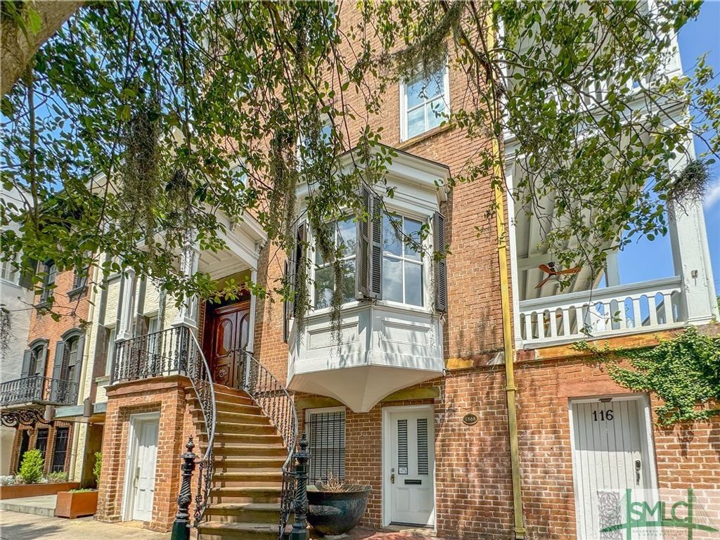 Image 1 of property listing at 116 E Oglethorpe Avenue, Savannah, GA 31401