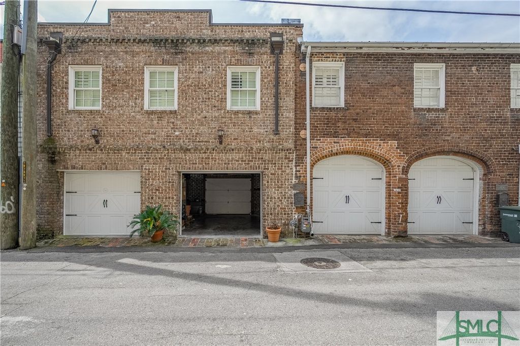 Image 49 of property listing at 116 E Oglethorpe Avenue, Savannah, GA 31401
