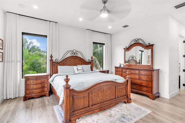 5759 SW 42nd Street, Miami, FL 33155