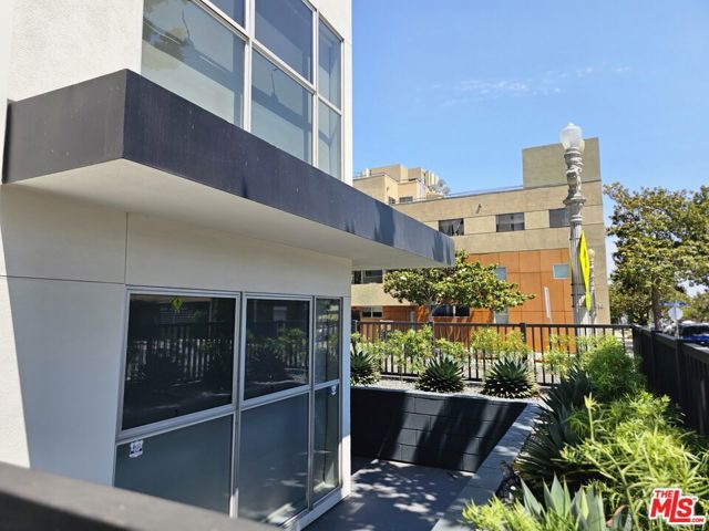 1617 Broadway B, Santa Monica, CA 90404