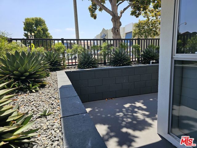 1617 Broadway B, Santa Monica, CA 90404