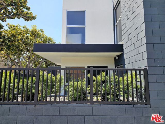 1617 Broadway B, Santa Monica, CA 90404