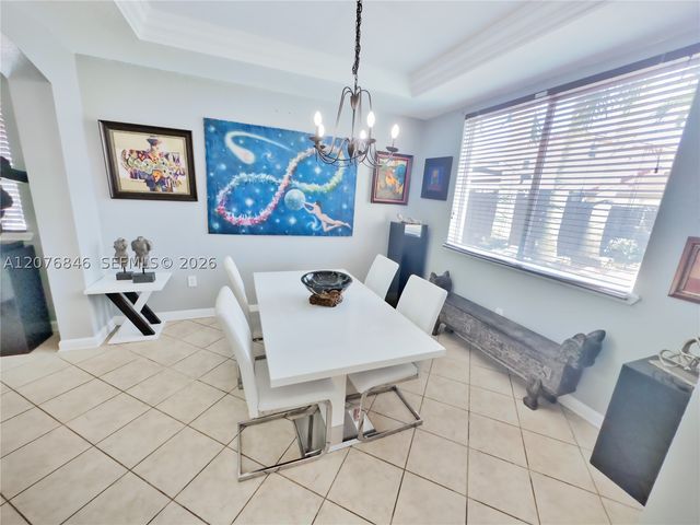 2105 NE 38th Rd, Homestead, FL 33033