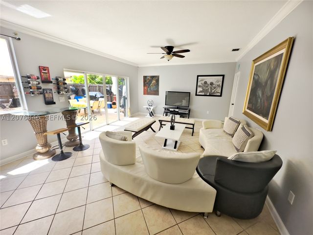 2105 NE 38th Rd, Homestead, FL 33033