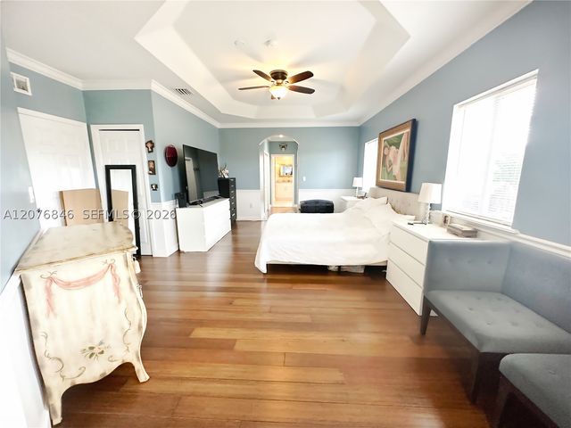 2105 NE 38th Rd, Homestead, FL 33033