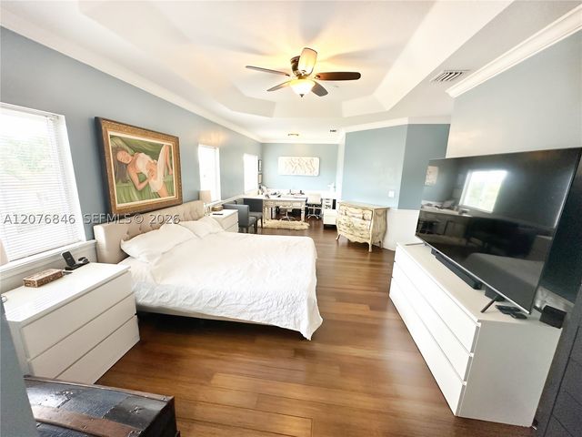 2105 NE 38th Rd, Homestead, FL 33033
