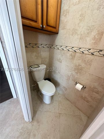 2105 NE 38th Rd, Homestead, FL 33033