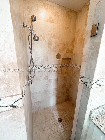 2105 NE 38th Rd, Homestead, FL 33033