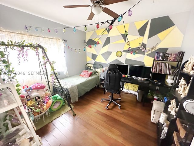 2105 NE 38th Rd, Homestead, FL 33033