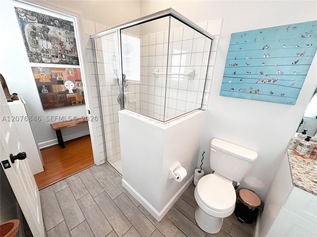 2105 NE 38th Rd, Homestead, FL 33033