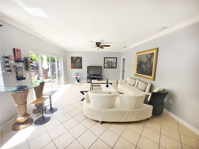 2105 NE 38th Rd, Homestead, FL 33033