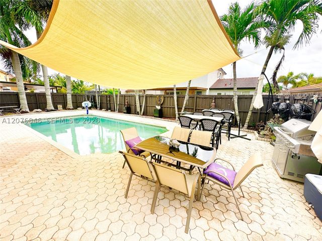 2105 NE 38th Rd, Homestead, FL 33033