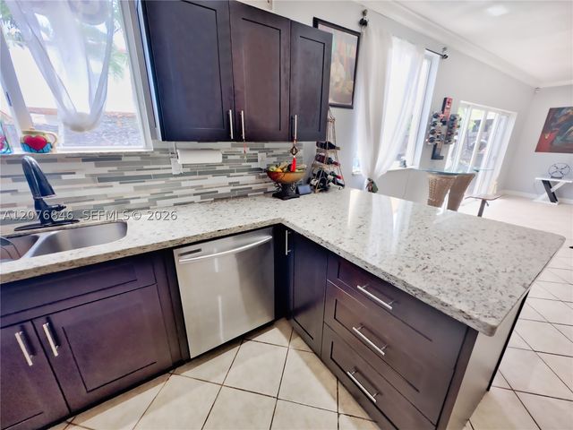 2105 NE 38th Rd, Homestead, FL 33033