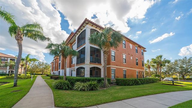 8367 38TH STREET CIRCLE E 303, Sarasota, FL 34243