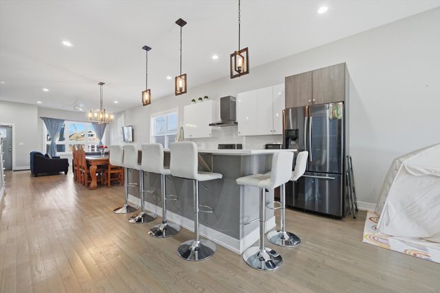 2045 N La Crosse Avenue, Chicago, IL 60639