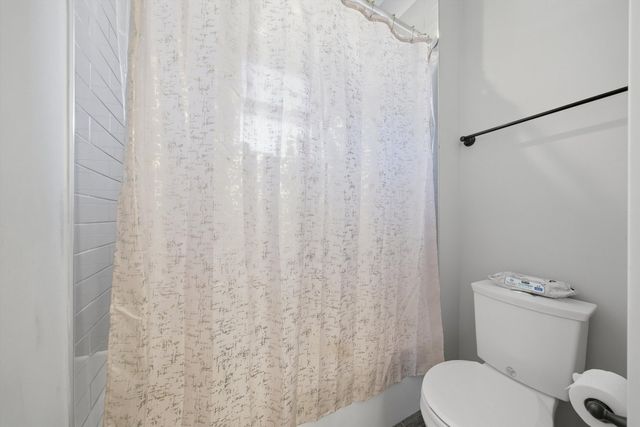 2045 N La Crosse Avenue, Chicago, IL 60639