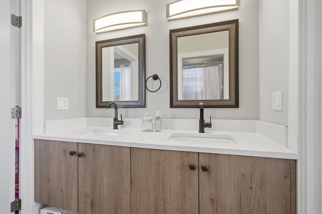 2045 N La Crosse Avenue, Chicago, IL 60639