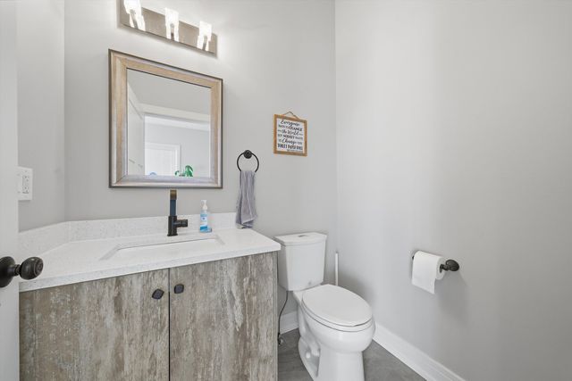 2045 N La Crosse Avenue, Chicago, IL 60639