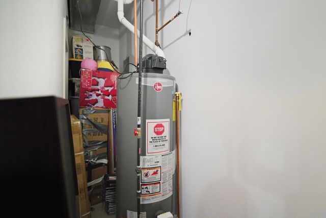 2045 N La Crosse Avenue, Chicago, IL 60639