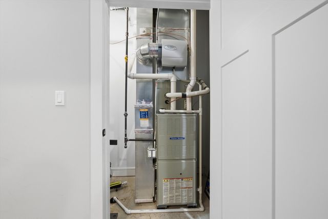 2045 N La Crosse Avenue, Chicago, IL 60639