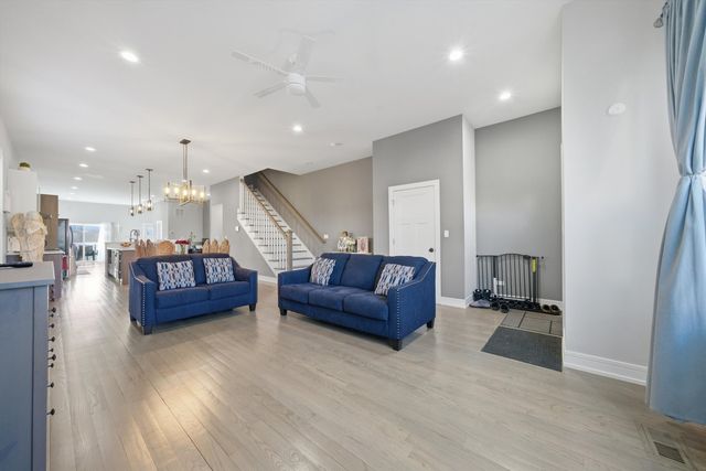 2045 N La Crosse Avenue, Chicago, IL 60639