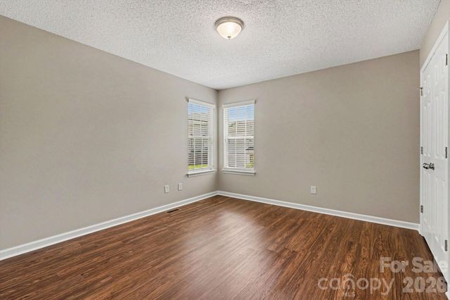 5615 Waverly Lynn Lane, Charlotte, NC 28269