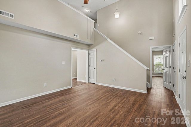 5615 Waverly Lynn Lane, Charlotte, NC 28269