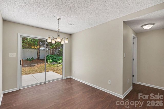 5615 Waverly Lynn Lane, Charlotte, NC 28269