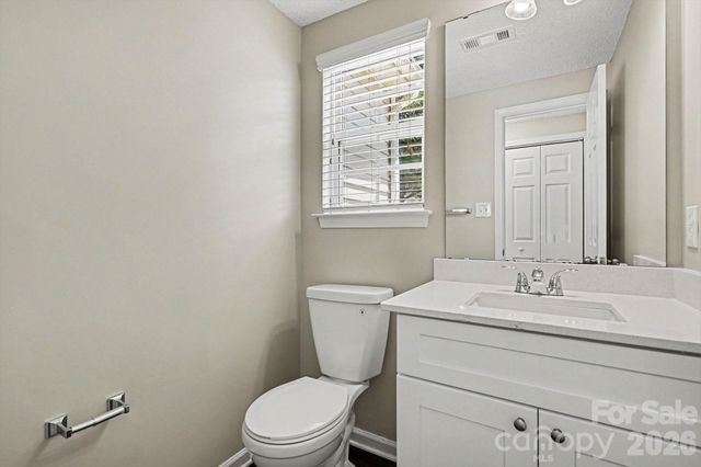 5615 Waverly Lynn Lane, Charlotte, NC 28269