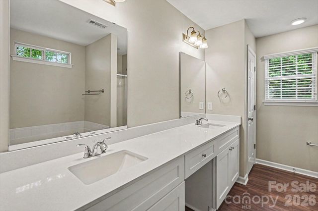 5615 Waverly Lynn Lane, Charlotte, NC 28269