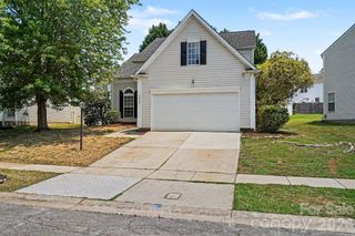 5615 Waverly Lynn Lane, Charlotte, NC 28269