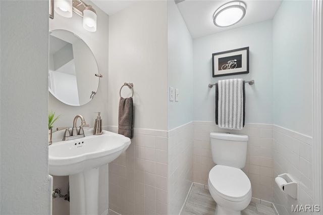 807 Portsdown Road, Ballwin, MO 63011