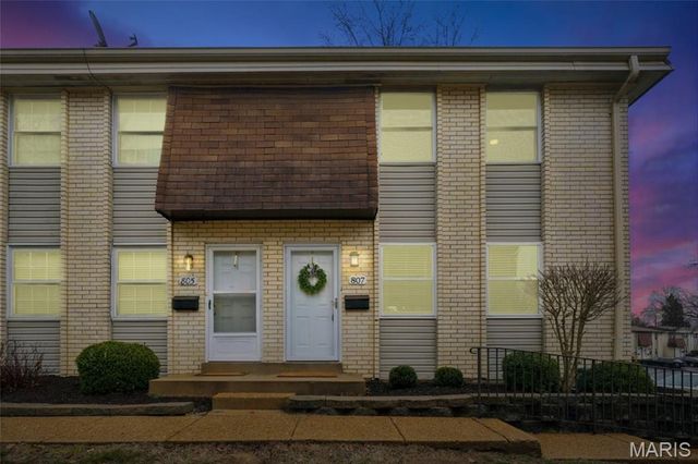 807 Portsdown Road, Ballwin, MO 63011