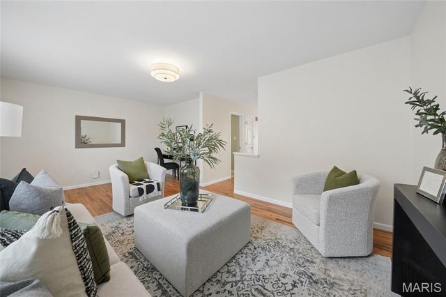 807 Portsdown Road, Ballwin, MO 63011