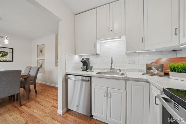 807 Portsdown Road, Ballwin, MO 63011