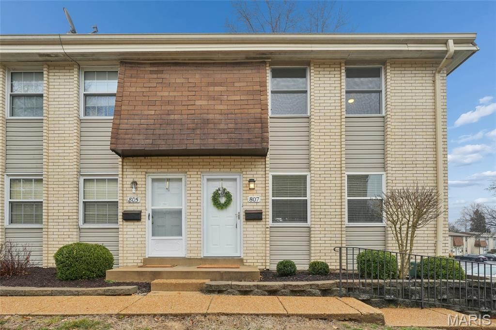 807 Portsdown Road, Ballwin, MO 63011