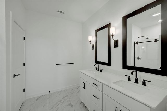 343 West Rose Marie Lane, Montgomery, TX 77356