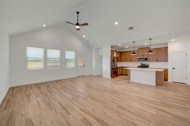 343 West Rose Marie Lane, Montgomery, TX 77356