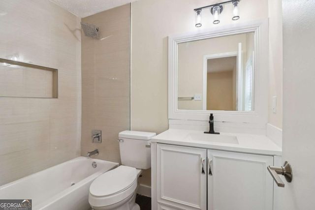 105 Running Bear Trail, Fayetteville, GA 30214