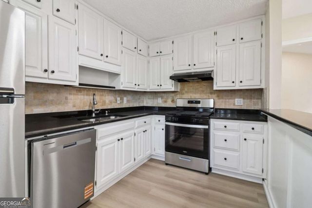 105 Running Bear Trail, Fayetteville, GA 30214