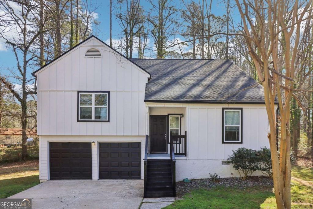 105 Running Bear Trail, Fayetteville, GA 30214