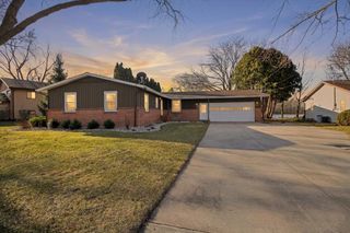 901 Riverview, Alma, MI 48801