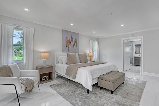 6185 White Oak Court, Jupiter, FL 33458