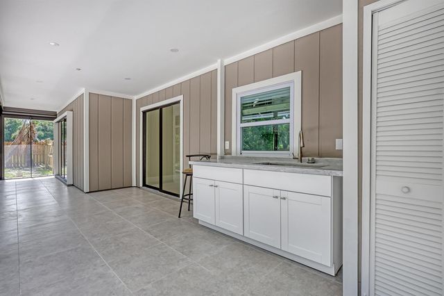 6185 White Oak Court, Jupiter, FL 33458
