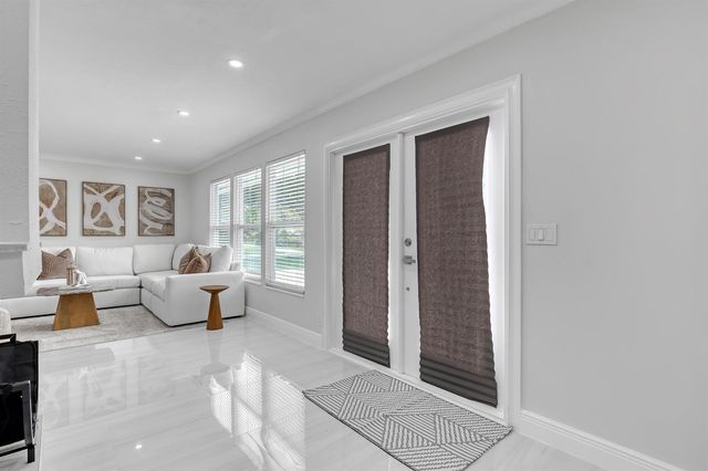 6185 White Oak Court, Jupiter, FL 33458