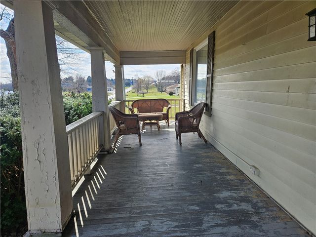 121 North Rd, Franklin Twp, PA 16001