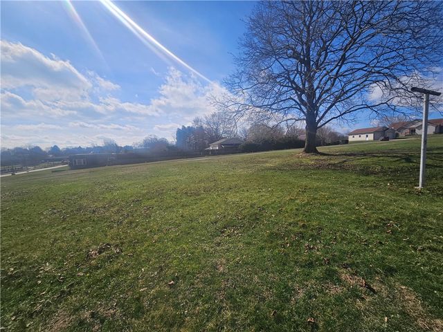 121 North Rd, Franklin Twp, PA 16001