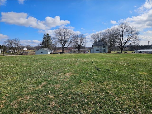 121 North Rd, Franklin Twp, PA 16001